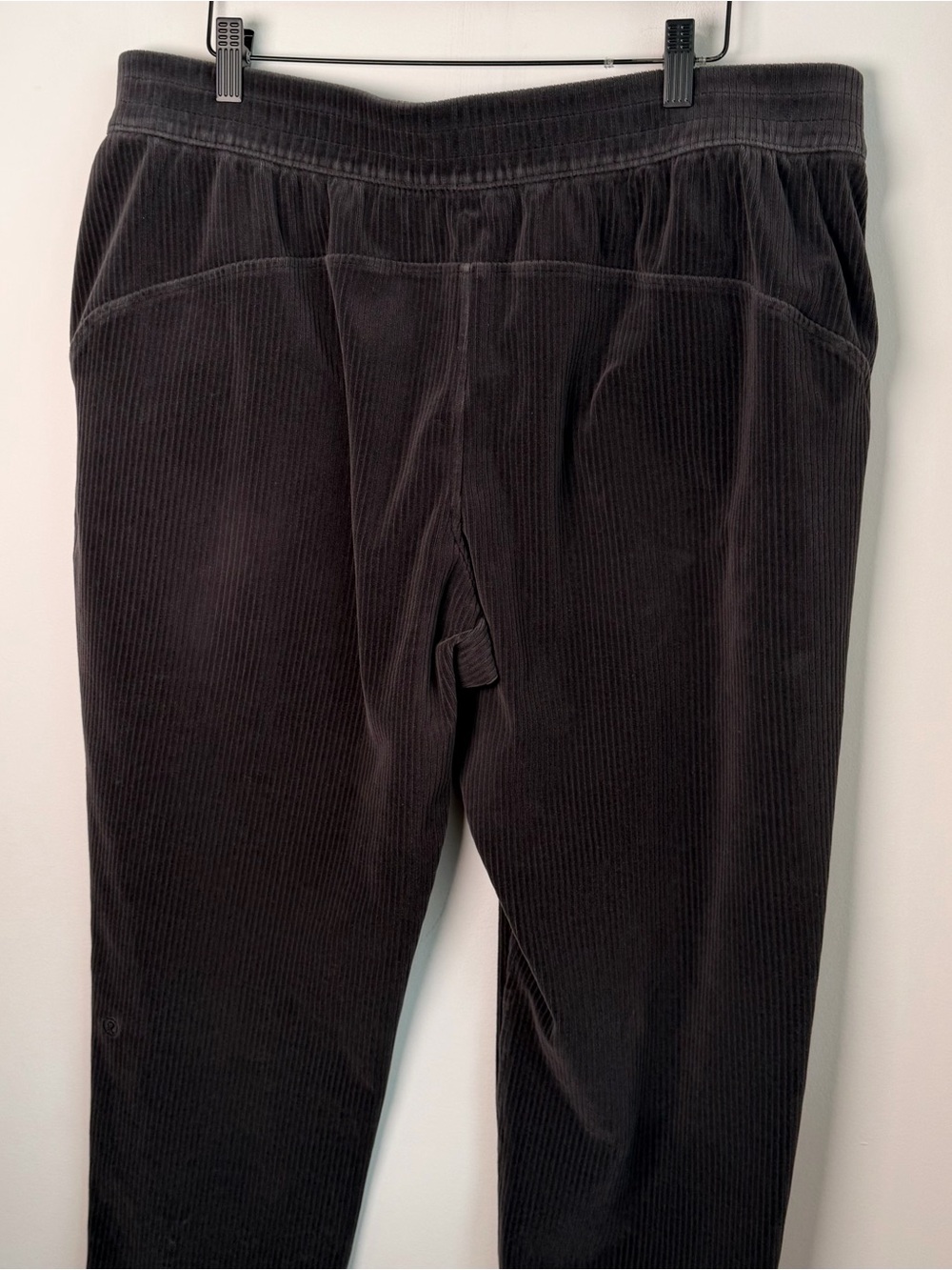 Lululemon Scuba Mid-Rise Wide-Leg Pant 7/8 Length *Velvet Cord - Picture 9 of 11